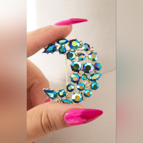 vintage Aurora borealis crystal crescent moon pin - Picture 6 of 10